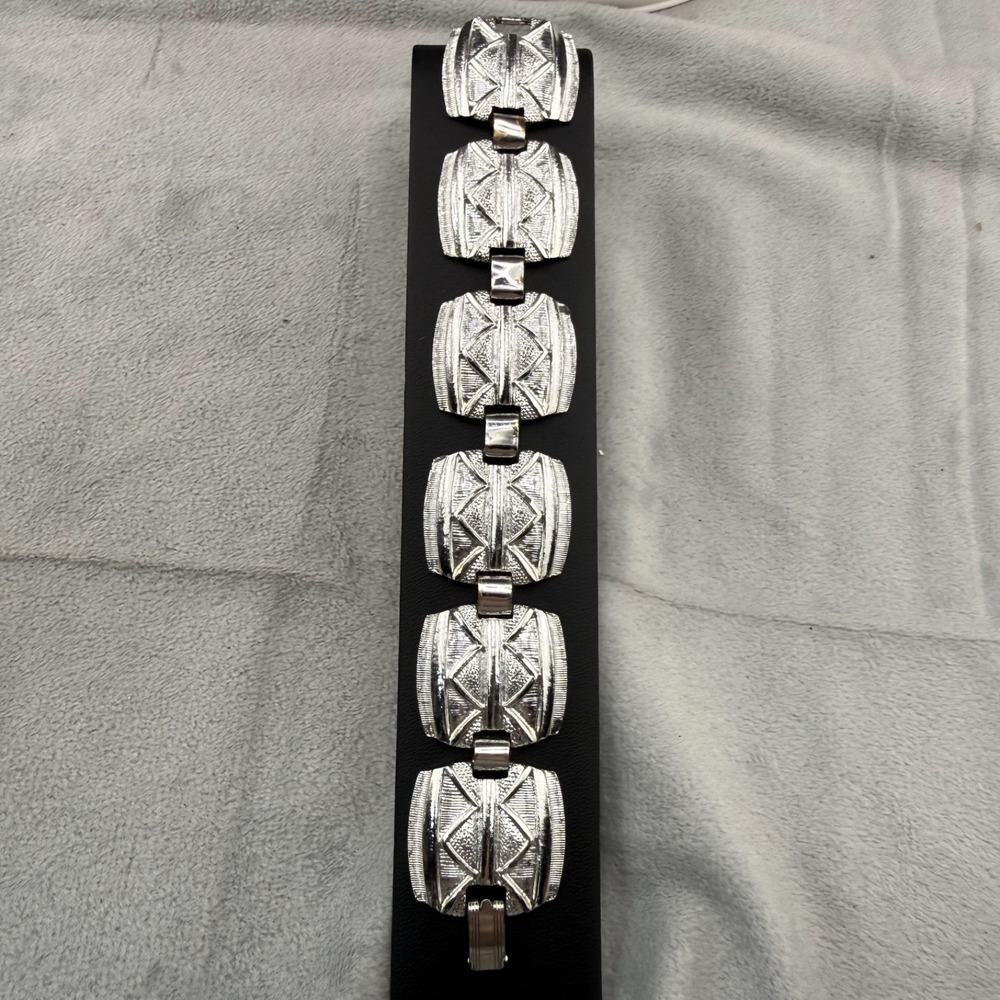 Vintage Coro‎ Bracelet Silver Tone Wide Panel 6.5"
